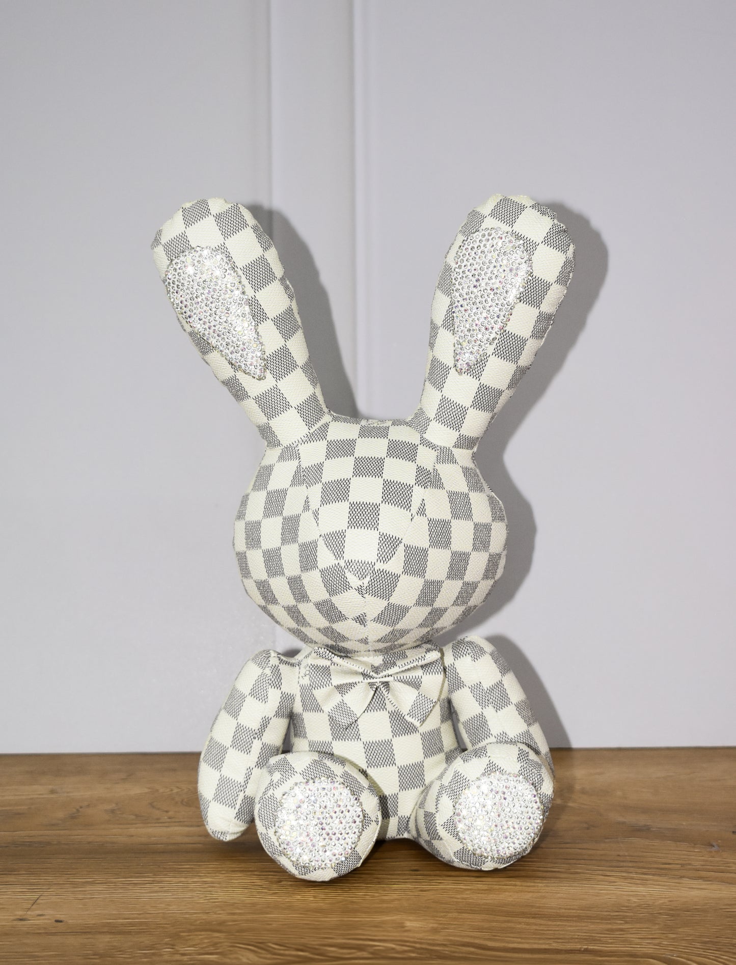 BUNNY WHITE & GRAY