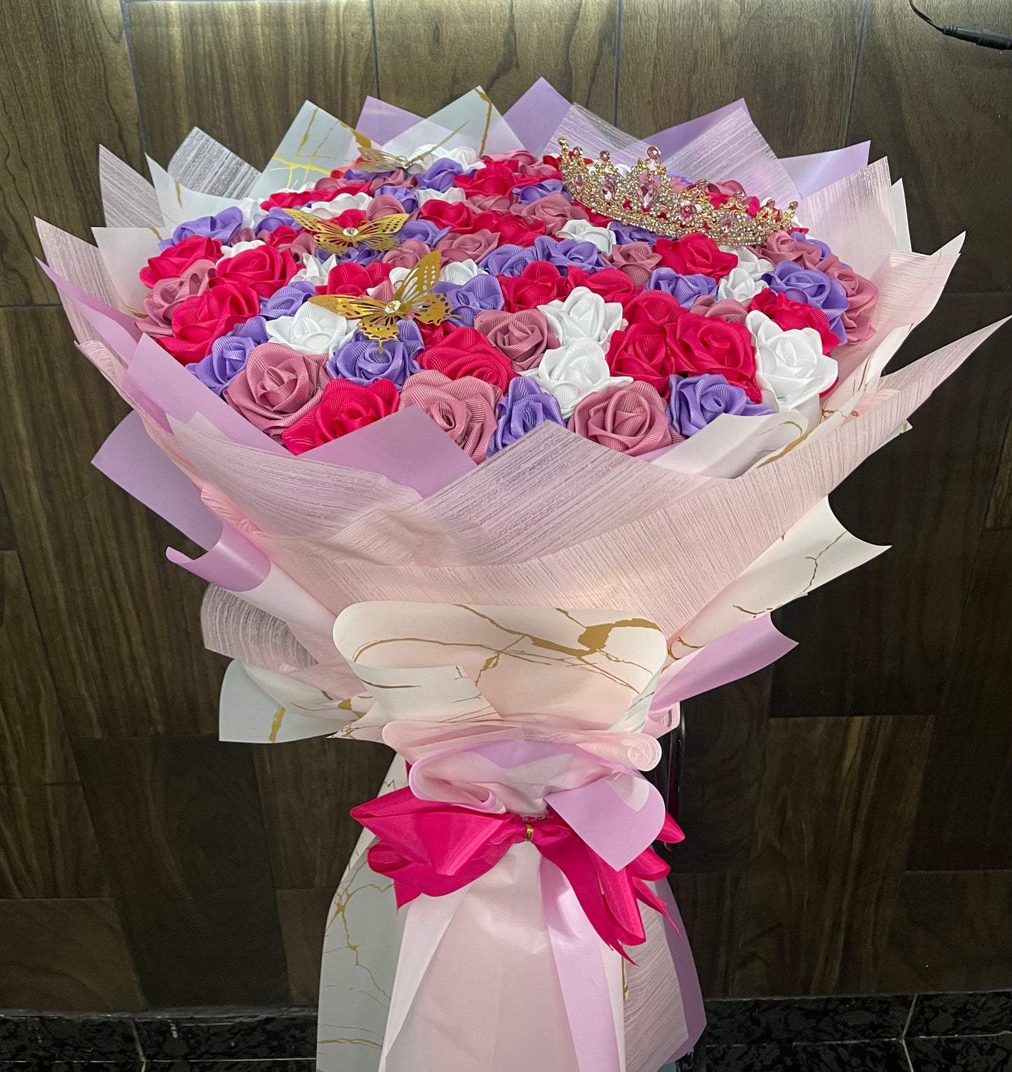 RAMO DE ROSAS ETERNAS