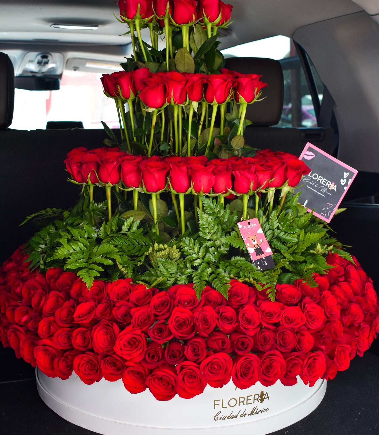 PASTEL DE 450 ROSAS