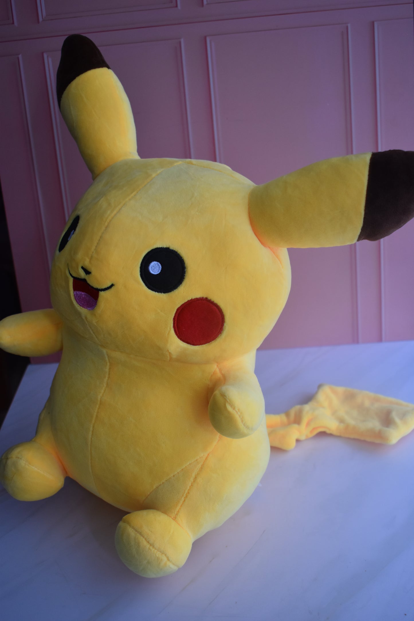 PIKACHU PELUCHE