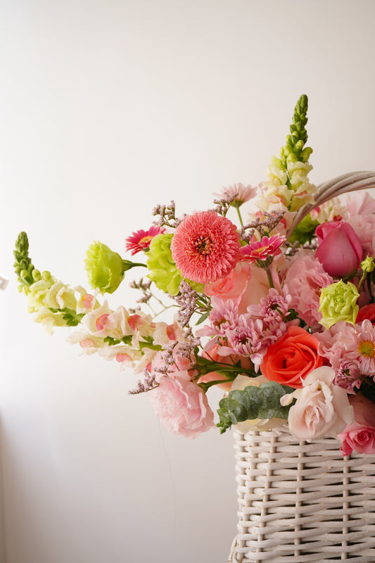 Canasta floral estilo coreana en tonos pastel