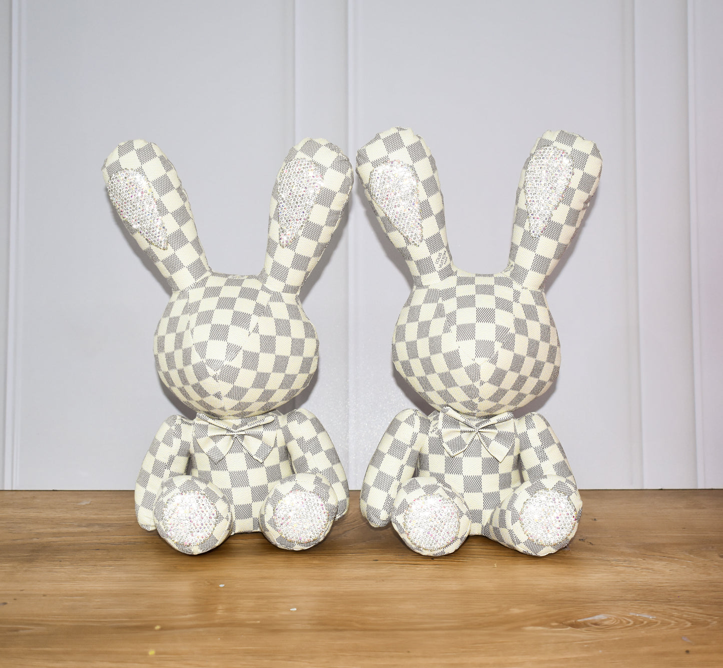 BUNNY WHITE & GRAY